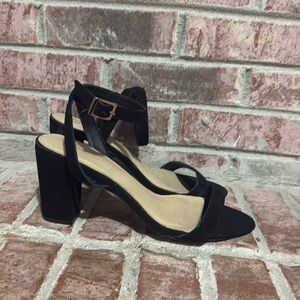 Womens black open toe heel 3 inches size 11M